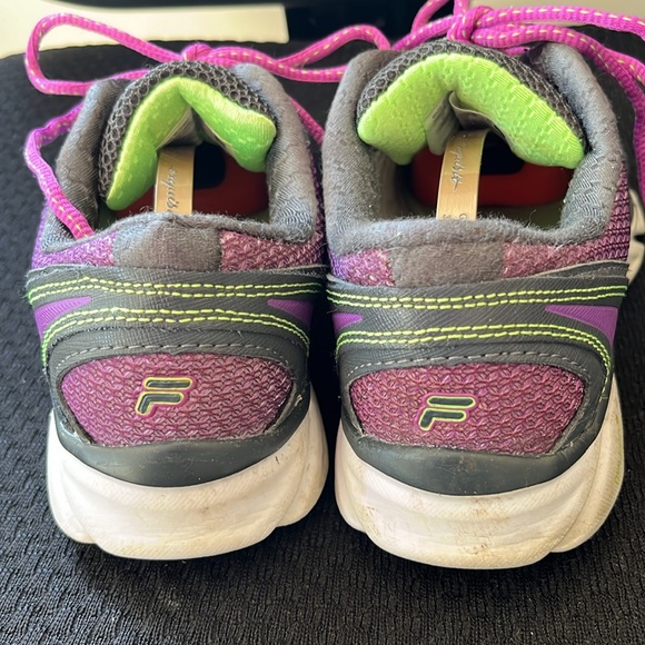 FILA WOMANS RUNNING SHOE 👟 - Picture 2 of 5